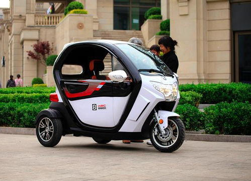 最大續(xù)航190公里,支持太陽(yáng)能充電,飛諾電動(dòng)三輪車測(cè)評(píng)